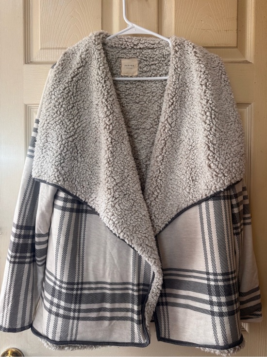 Francesca's Collections Jackets & Blazers - Francesca's Collections Cream and Black Plaid Teddy Jacket
